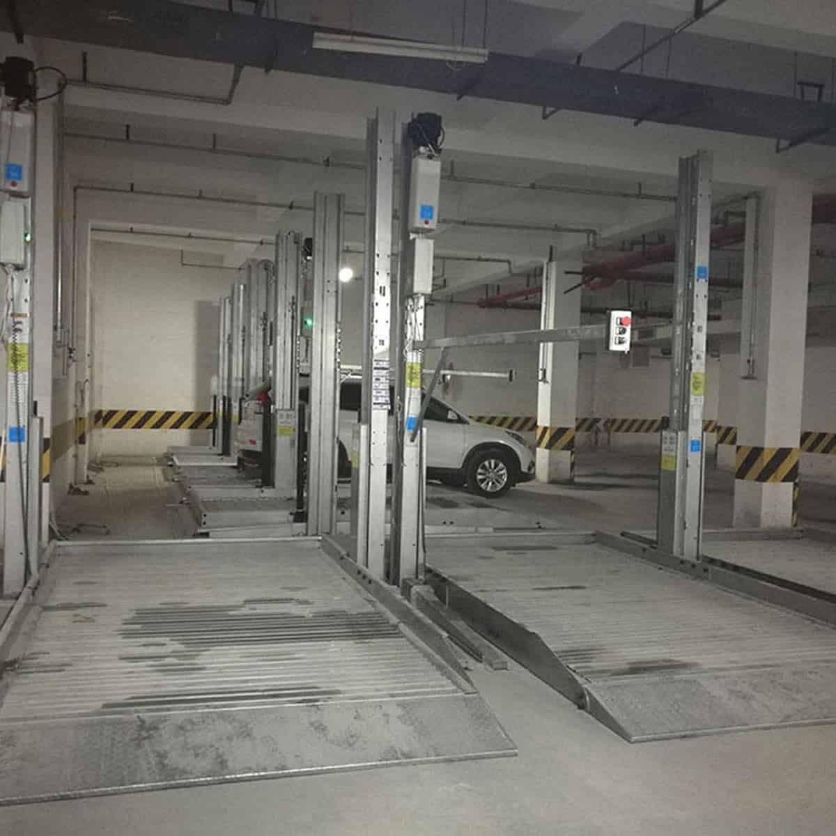 單列式機(jī)械停車場(chǎng)出租.jpg